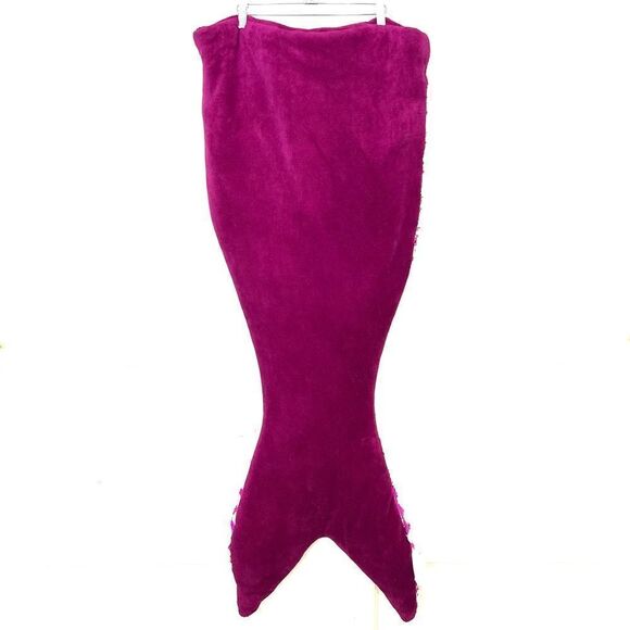 Cynthia Rowley Sequin Mermaid Tail Blanket Snuggle Tail Fuchsia Silver Kids - Picture 10 of 12